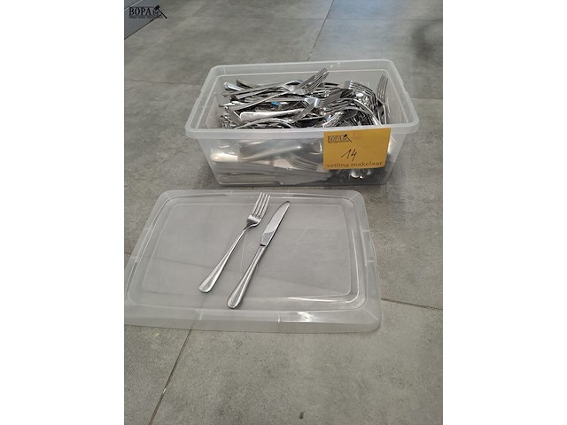 Lot 14 - bestek: vorken en messen - afbeelding 1 van  1