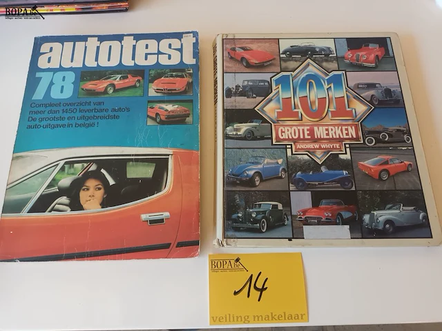 Lot 14 - boeken auto’s. 2 stuks - afbeelding 1 van  6