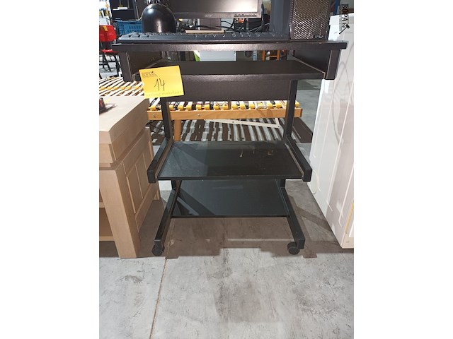 Lot 14 - computertafel - afbeelding 1 van  4