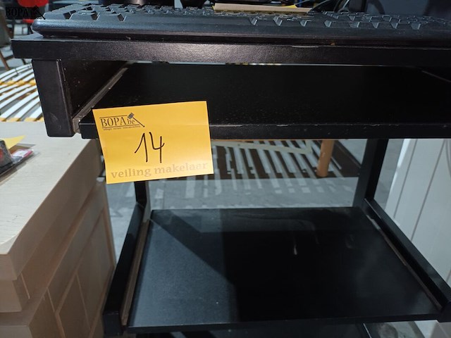 Lot 14 - computertafel - afbeelding 4 van  4
