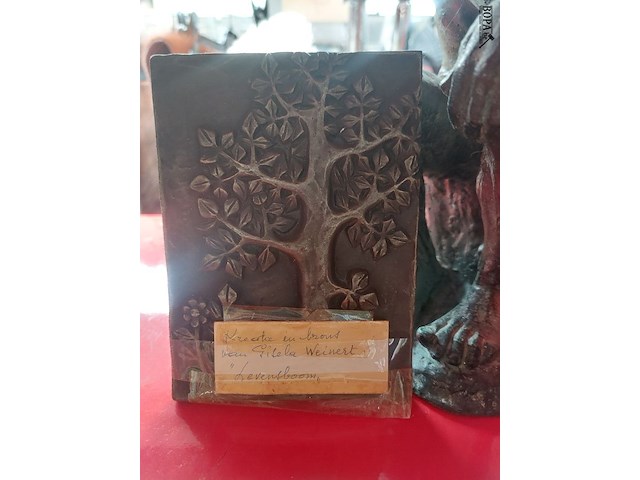 Lot 14 - decoratieve beelden waarvan 1 brons - afbeelding 2 van  2