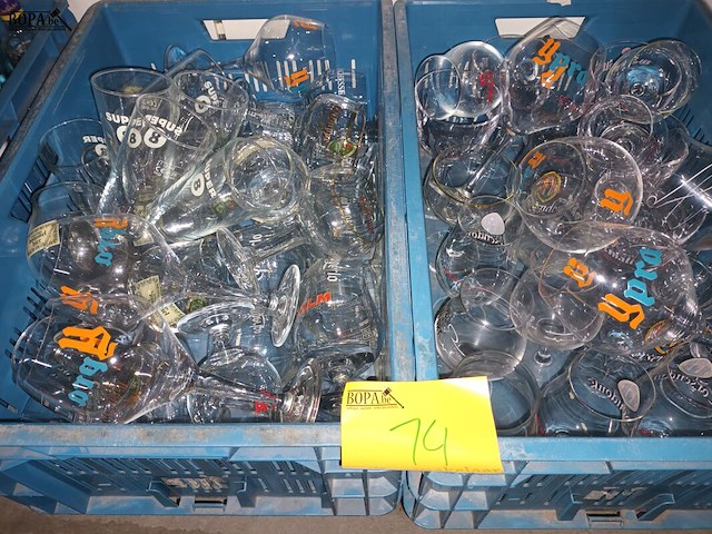 Lot 14 - diverse bierglazen - afbeelding 1 van  4