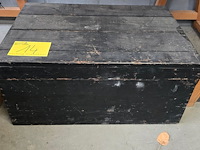 Lot 14 - houten koffer - afbeelding 1 van  2