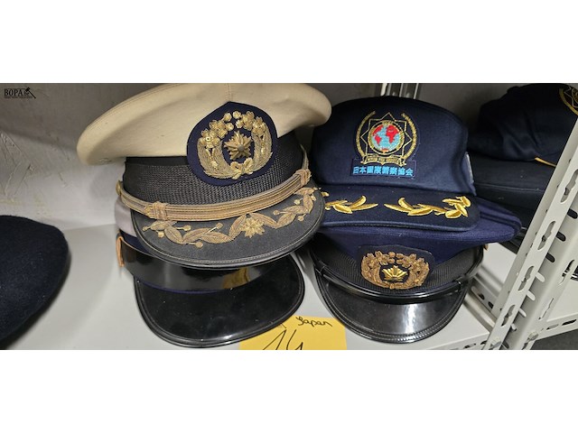 Lot 14 - japan 4 stuks - afbeelding 1 van  5