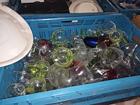 Lot 14 - keuken- en tafelgerei. 4 bakken - afbeelding 4 van  5