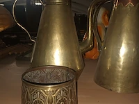 Lot 14 - koperen kannen en potje. 4 stuks - afbeelding 4 van  4