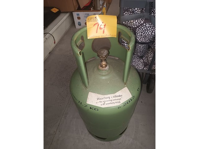 Lot 14 - lege propaan gasfles - afbeelding 1 van  3