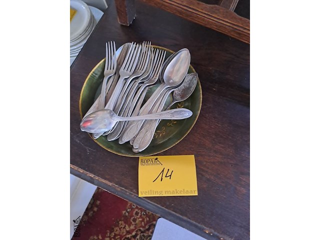 Lot 14 - lot aluminium vorken en lepels met stempel - afbeelding 1 van  2