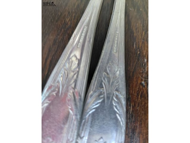 Lot 14 - lot aluminium vorken en lepels met stempel - afbeelding 2 van  2