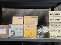 Lot 14 - lot inbouwarmaturen, beamerlamp…ong 16 stuks - afbeelding 1 van  4