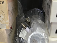 Lot 14 - lot inbouwarmaturen, beamerlamp…ong 16 stuks - afbeelding 2 van  4