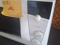 Lot 14 - microgolfoven whirlpool - afbeelding 3 van  5