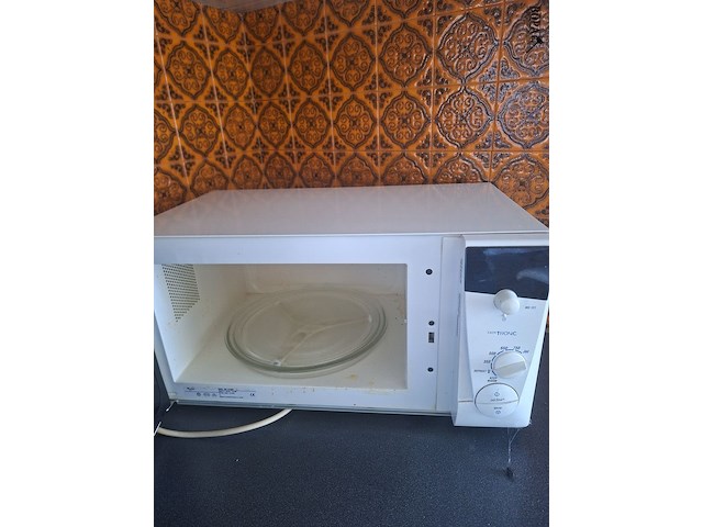 Lot 14 - microgolfoven whirlpool - afbeelding 4 van  5