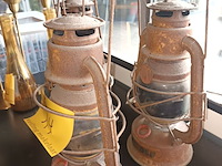 Lot 14 - olielampen. 3 stuks - afbeelding 2 van  4