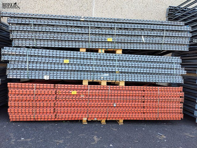 Lot 14 - palletstelling met 12 staanders - afbeelding 1 van  6