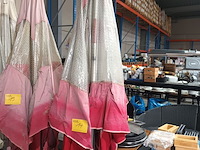 Lot 14 - parasol met voet