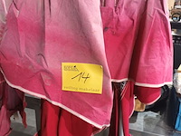 Lot 14 - parasol met voet - afbeelding 3 van  3