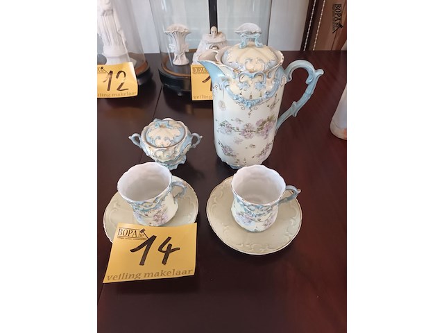 Lot 14 - porselein theestel. 4 stuks - afbeelding 1 van  4