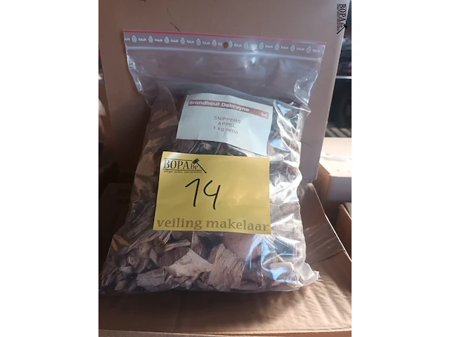 Lot 14 - rookhout snippers appel 1 kg. 16 stuks - afbeelding 3 van  3