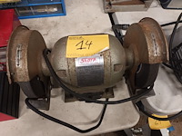 Lot 14 - slijpmachine sharp