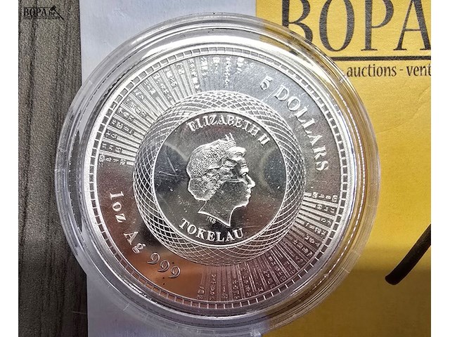 Lot 14 - tokelau 5 dollars 2020 vivat humanitas (2 stuks) - afbeelding 3 van  4