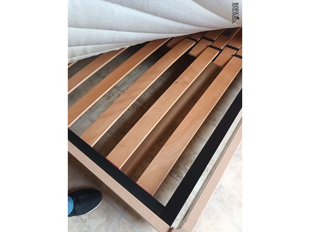 Lot 14 - tweepersoonsbed met ombouw - afbeelding 3 van  3