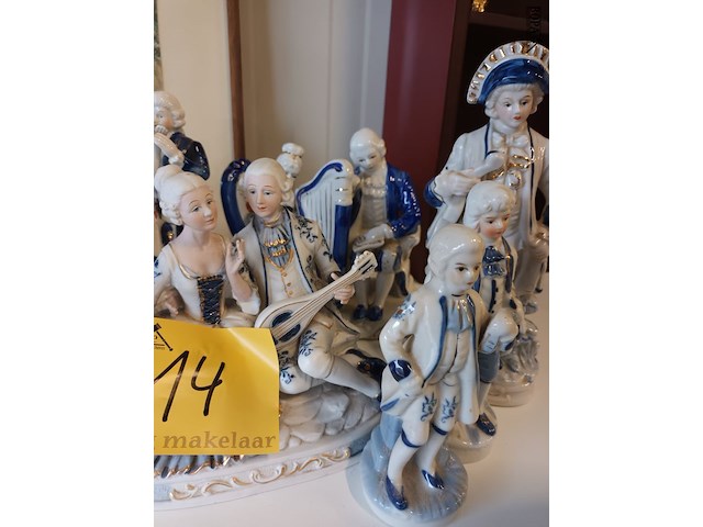 Lot 14 - vintage beelden. 8 stuks - afbeelding 4 van  4