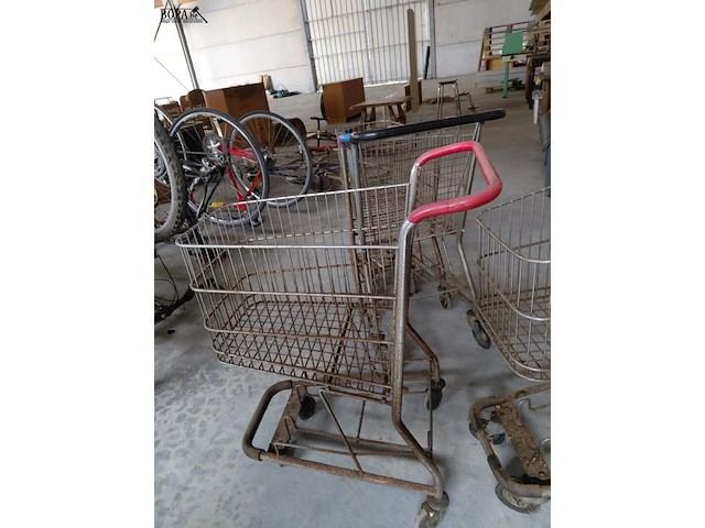 Lot 14 - vintage metalen winkelwagentjes - 4 stuks - afbeelding 5 van  6