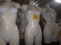 Lot 14 - witte torso vrouw. 3 stuks