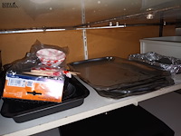 Lot 140 - bakvormen en plateau’s - afbeelding 3 van  4
