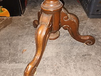 Lot 140 - bijzettafel - afbeelding 2 van  4