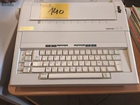 Lot 140 - elektrische typemachine brother ax-15 - afbeelding 3 van  3