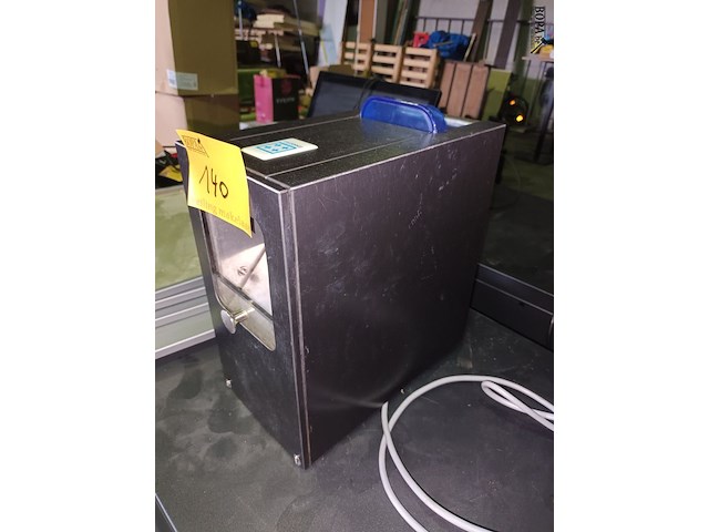 Lot 140 - ice crush machine - afbeelding 2 van  4