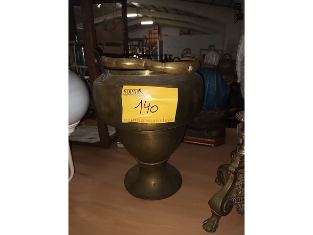 Lot 140 - koperen ketel - afbeelding 1 van  3