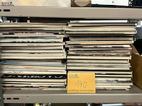 Lot 140 - lot boeken kapsels 41 stuks: casting, studio b, sequince hai - afbeelding 1 van  4