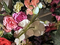 Lot 140 - lot kunstbloemen/kransen - afbeelding 3 van  4