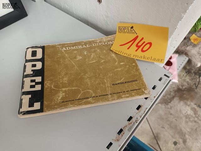 Lot 140 - opel handleiding - afbeelding 1 van  4