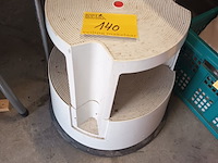 Lot 140 - opstapje - afbeelding 1 van  2
