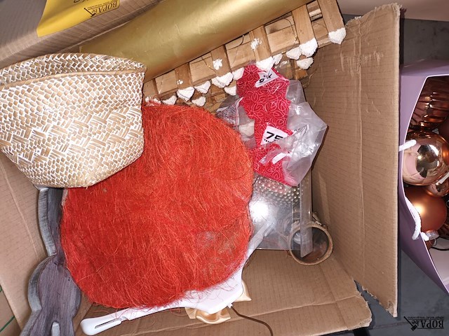 Lot 140 - seizoensdecoratie - afbeelding 3 van  7