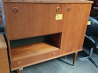Lot 140 - vintage houten barkast - afbeelding 1 van  5