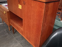 Lot 140 - vintage houten barkast - afbeelding 2 van  5