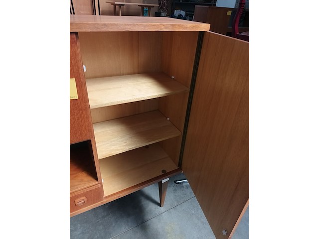Lot 140 - vintage houten barkast - afbeelding 5 van  5