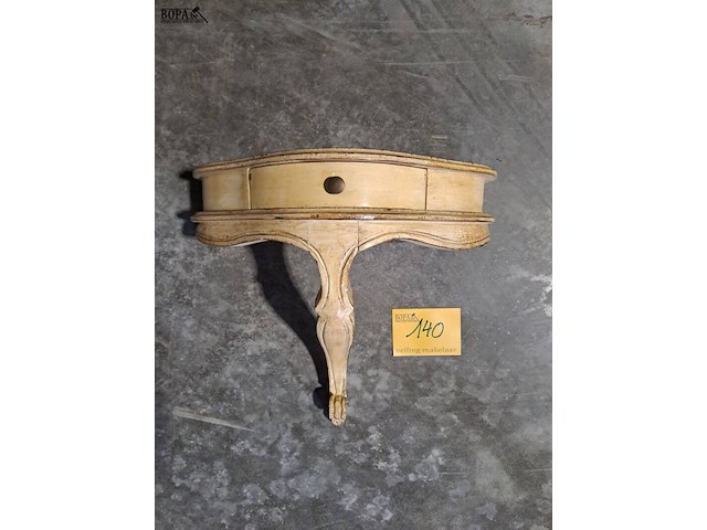 Lot 140 - wandconsole barokstijl - cremekleurig 'shabby chic' - afbeelding 1 van  3