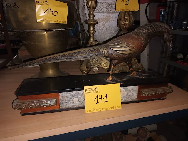 Lot 141 - art deco mantelstuk met fazant - afbeelding 1 van  4