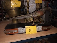 Lot 141 - art deco mantelstuk met fazant