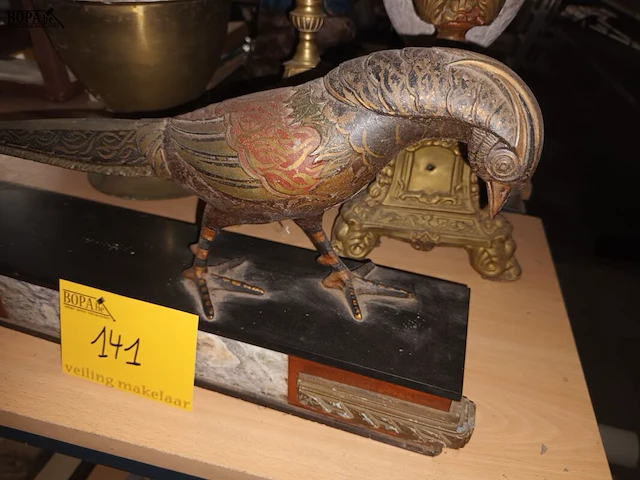 Lot 141 - art deco mantelstuk met fazant - afbeelding 2 van  4
