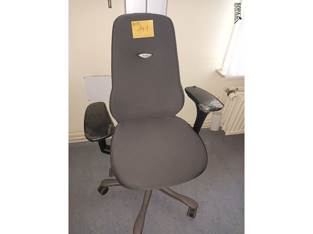 Lot 141 - bureaustoel kinnarps. 5 stuks - afbeelding 1 van  3