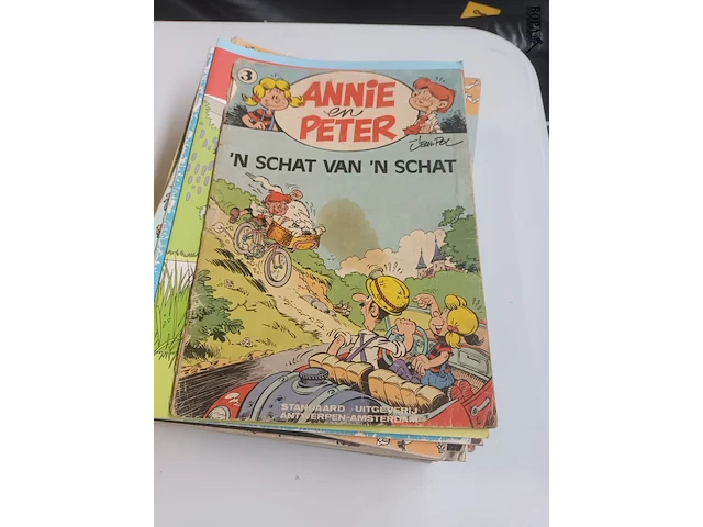Lot 141 - diverse strips. 20 stuks - afbeelding 2 van  7