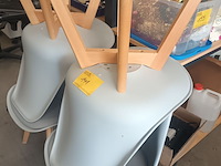 Lot 141 - eetkamerstoelen. 4 stuks - afbeelding 1 van  4
