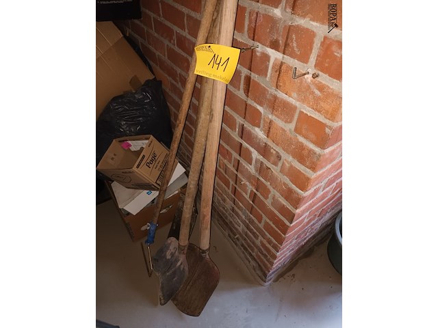 Lot 141 - gereedschap. 4 stuks - afbeelding 1 van  4